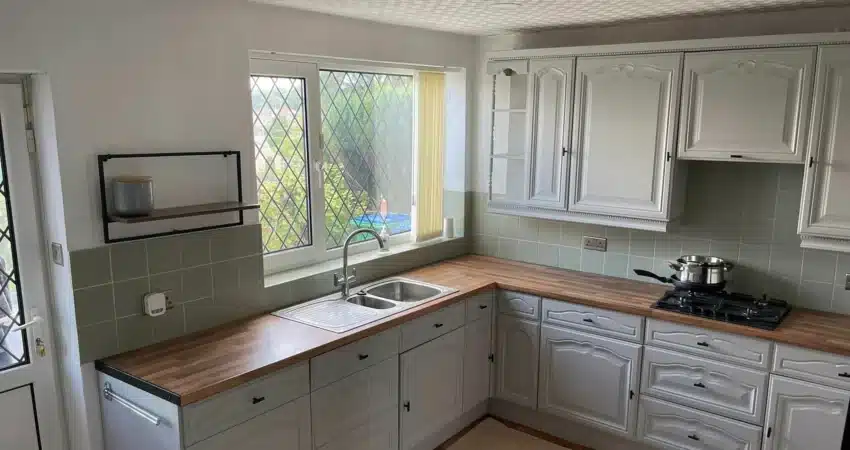 kitchen spraying royton